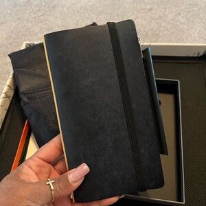 Brand New Plotter Navy Blue in Narrow with Accessories